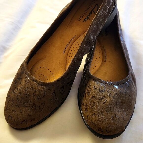 CLARKS Collection Women's Brown Animal Print Ballet Flats Rubber Soles Size 7.5 - Picture 2 of 6